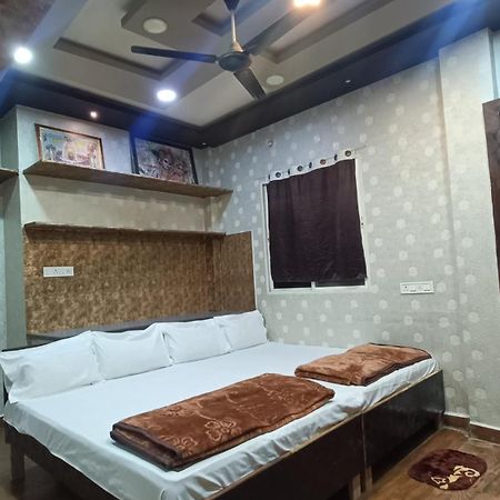 Mangaldeep Guest House 우자인 외부 사진